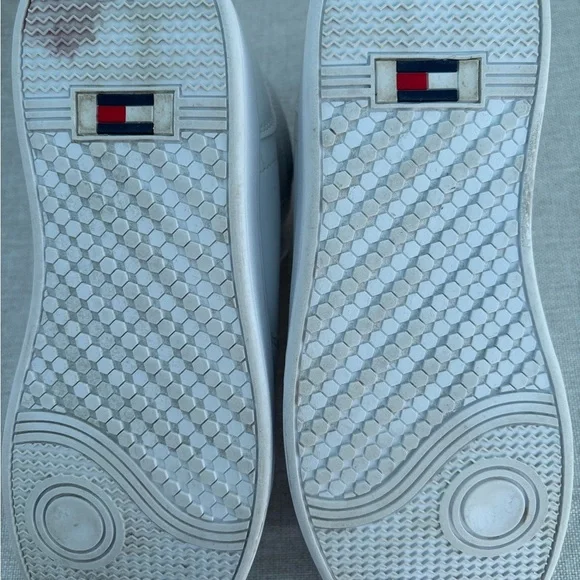 Tommy Hilfiger White Sneakers Modern Style - Picture 8 of 14